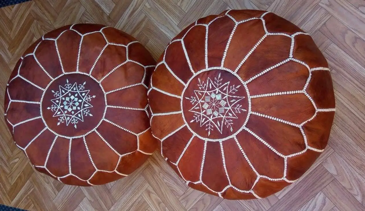 Pouf en cuir marocain marron clair 