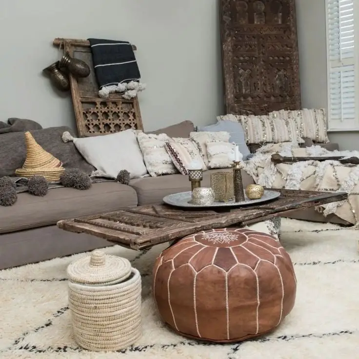 Pouf en cuir marocain marron clair 